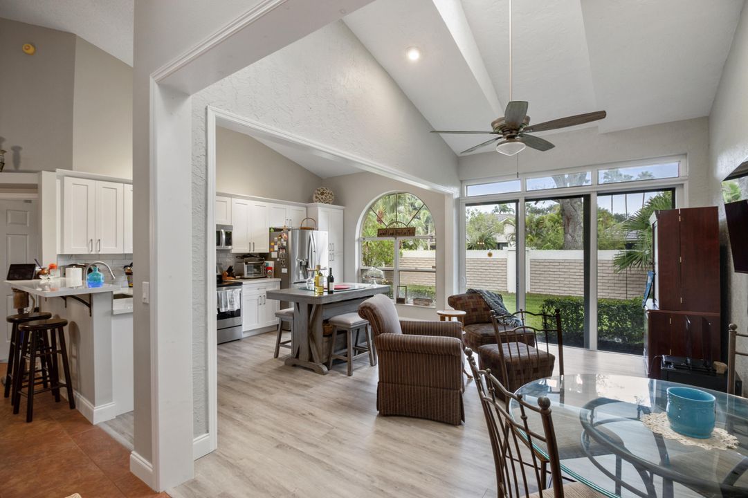 Под контрактом: $4,350 (3 спален, 2 ванн, 1615 Квадратных фут)