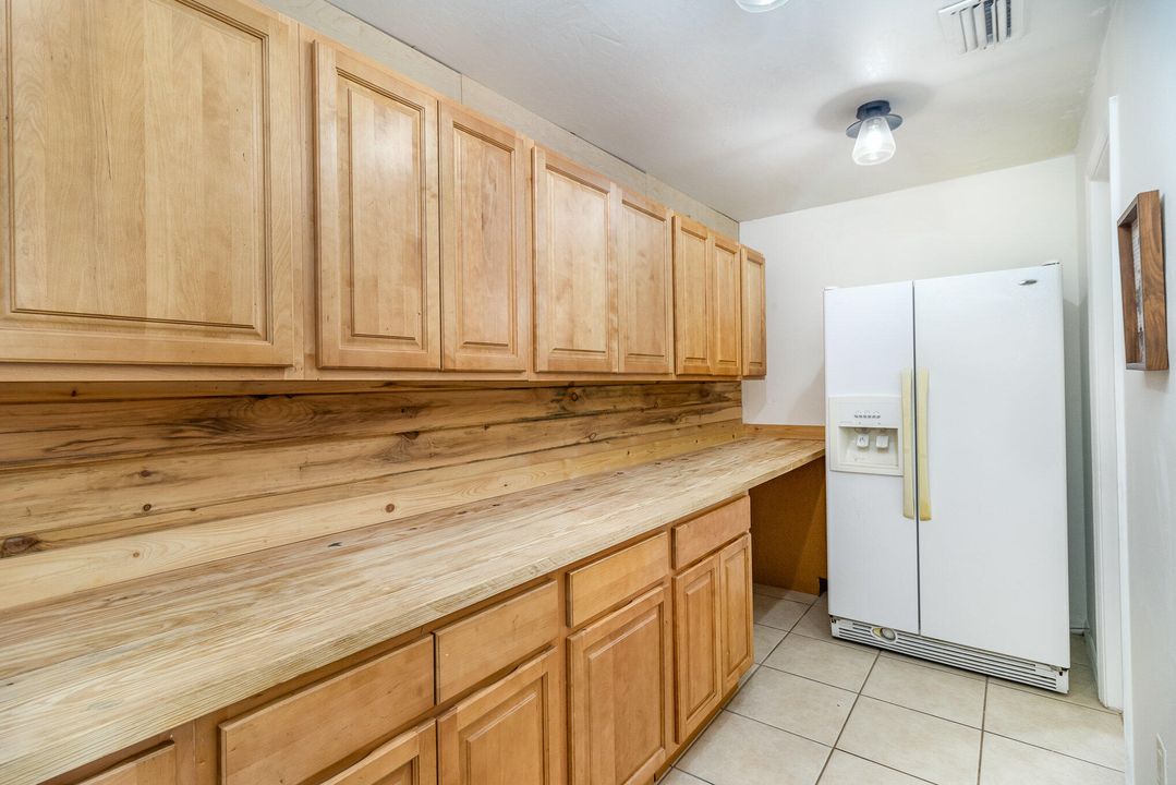 Active With Contract: $375,000 (4 beds, 3 baths, 2184 Square Feet)