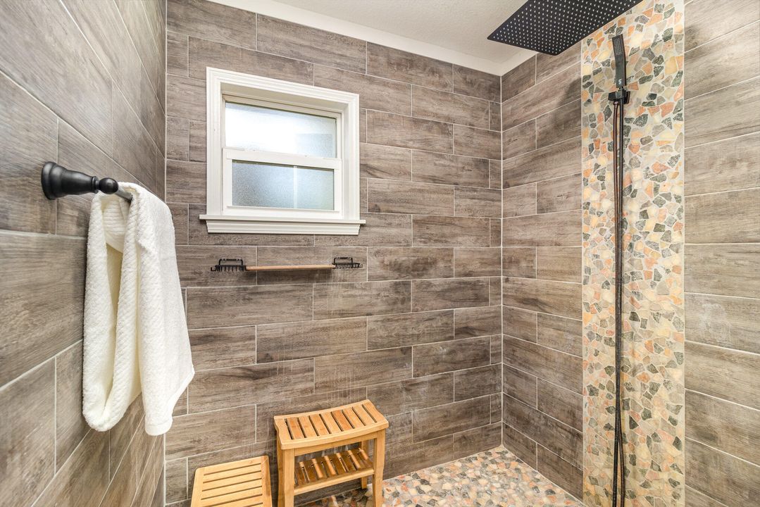 Active With Contract: $375,000 (4 beds, 3 baths, 2184 Square Feet)