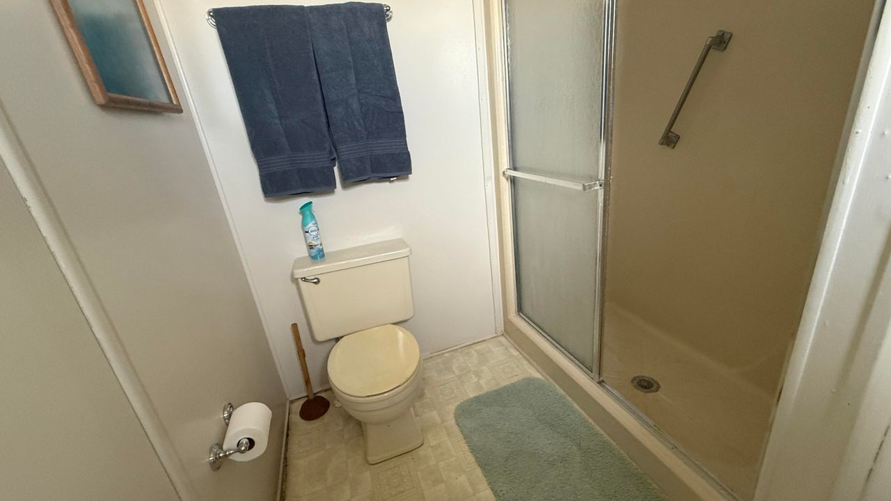 For Sale: $179,000 (2 beds, 2 baths, 960 Square Feet)