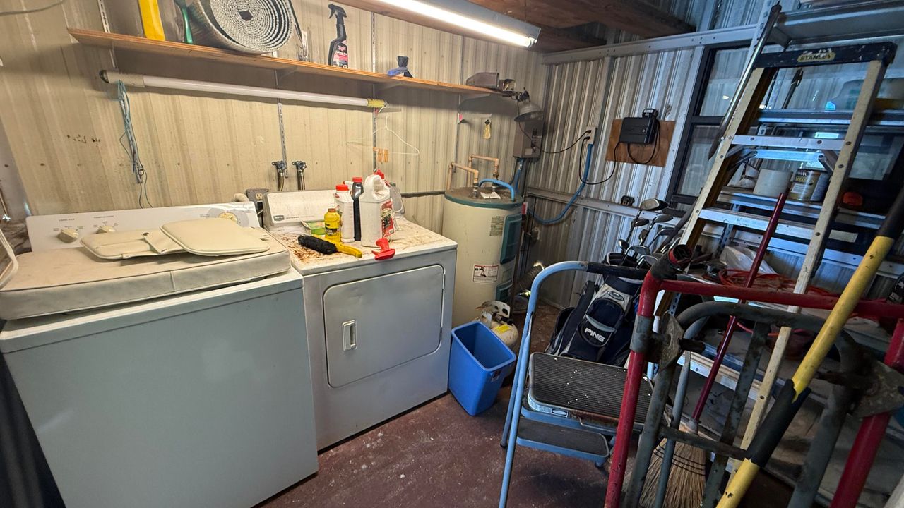 For Sale: $179,000 (2 beds, 2 baths, 960 Square Feet)