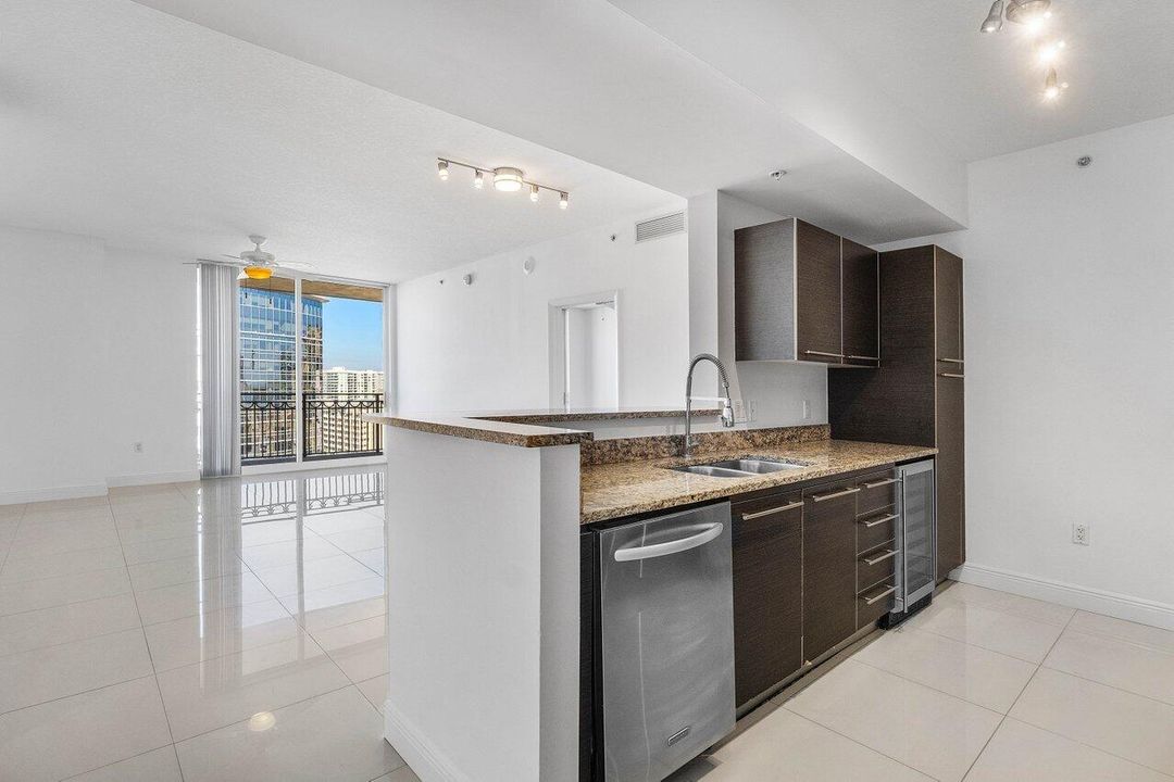 Activo con contrato: $745,000 (2 camas, 2 baños, 1226 Pies cuadrados)