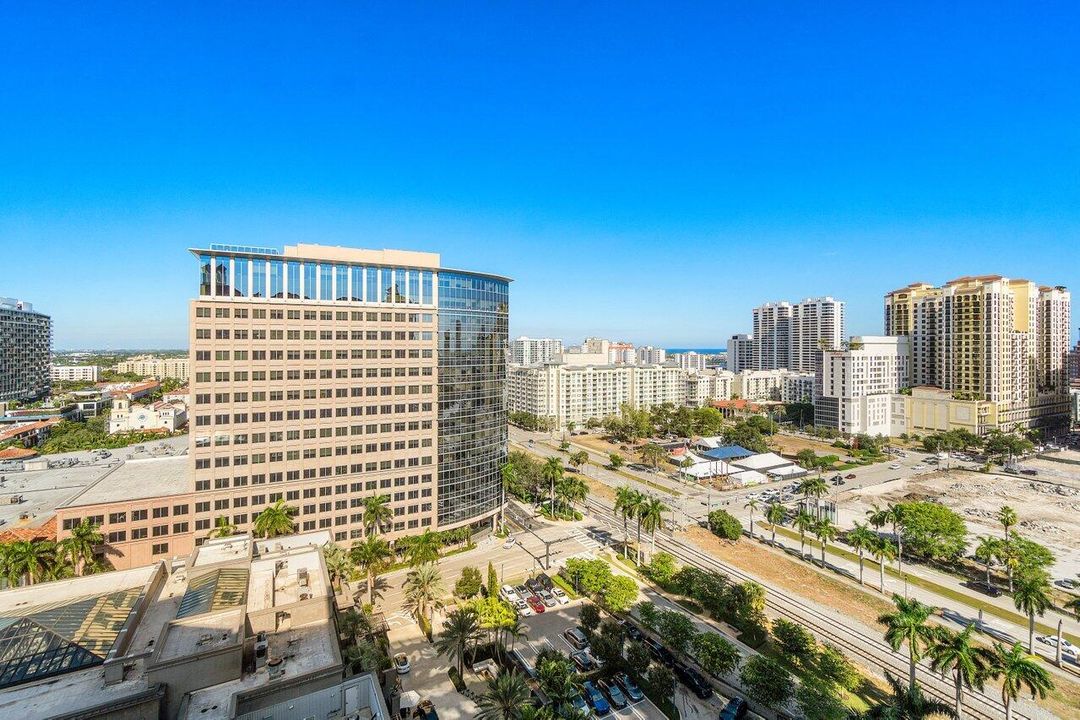 Activo con contrato: $745,000 (2 camas, 2 baños, 1226 Pies cuadrados)