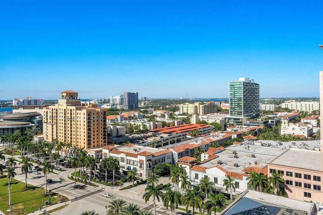 Activo con contrato: $745,000 (2 camas, 2 baños, 1226 Pies cuadrados)