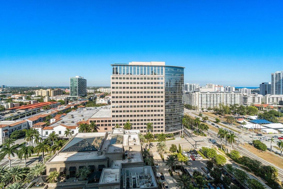 Activo con contrato: $745,000 (2 camas, 2 baños, 1226 Pies cuadrados)