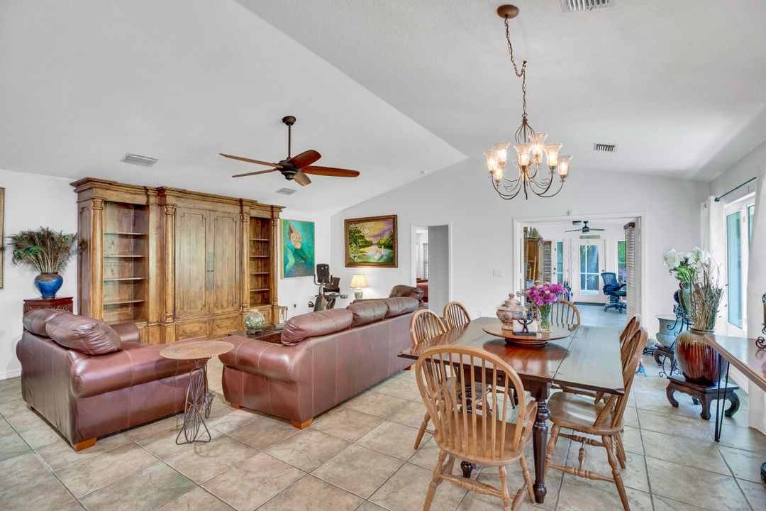 En Venta: $850,000 (3 camas, 2 baños, 2468 Pies cuadrados)