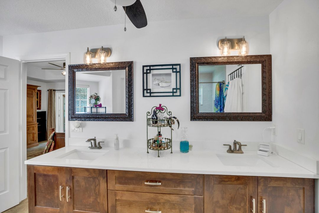 En Venta: $850,000 (3 camas, 2 baños, 2468 Pies cuadrados)