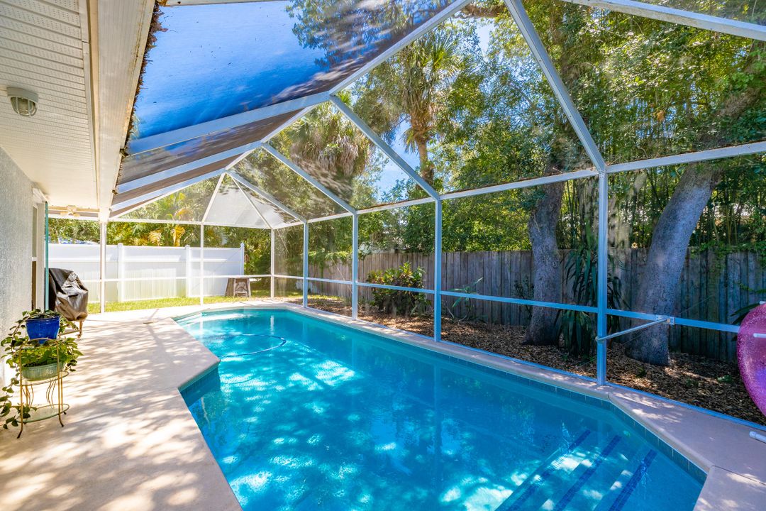 En Venta: $850,000 (3 camas, 2 baños, 2468 Pies cuadrados)