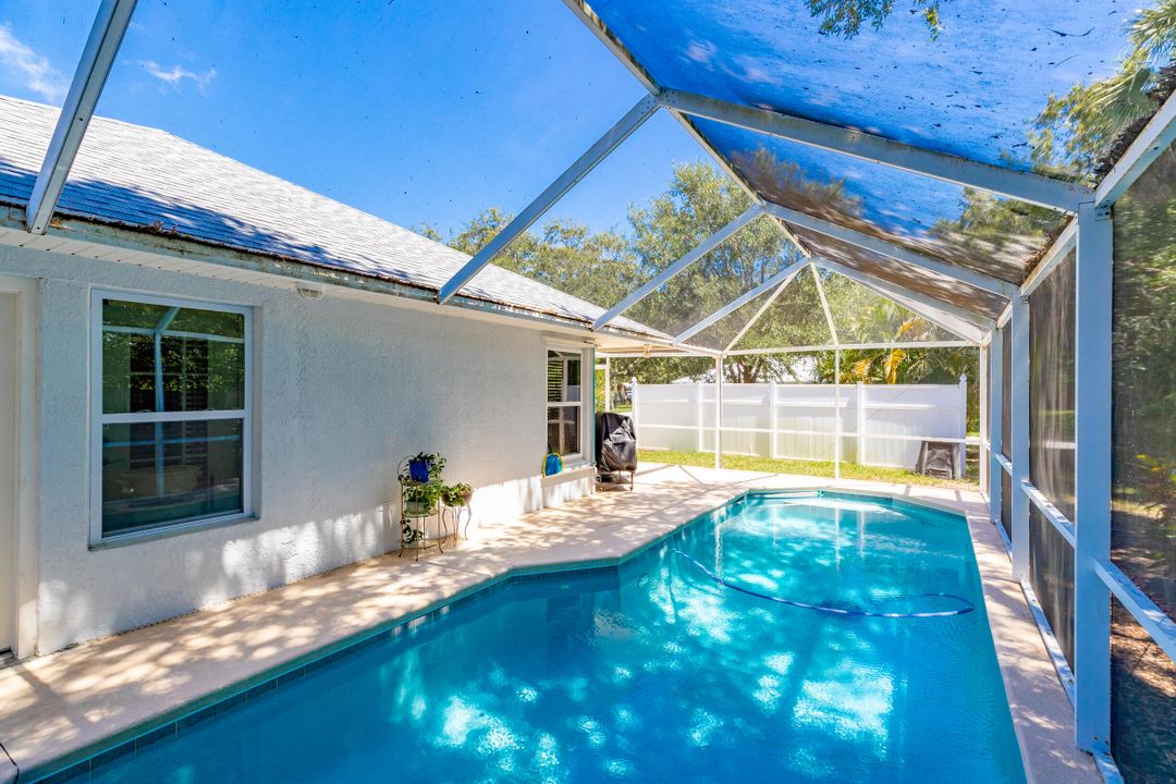 En Venta: $850,000 (3 camas, 2 baños, 2468 Pies cuadrados)