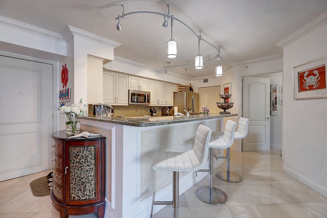 Active With Contract: $7,500 (2 beds, 2 baths, 1400 Square Feet)