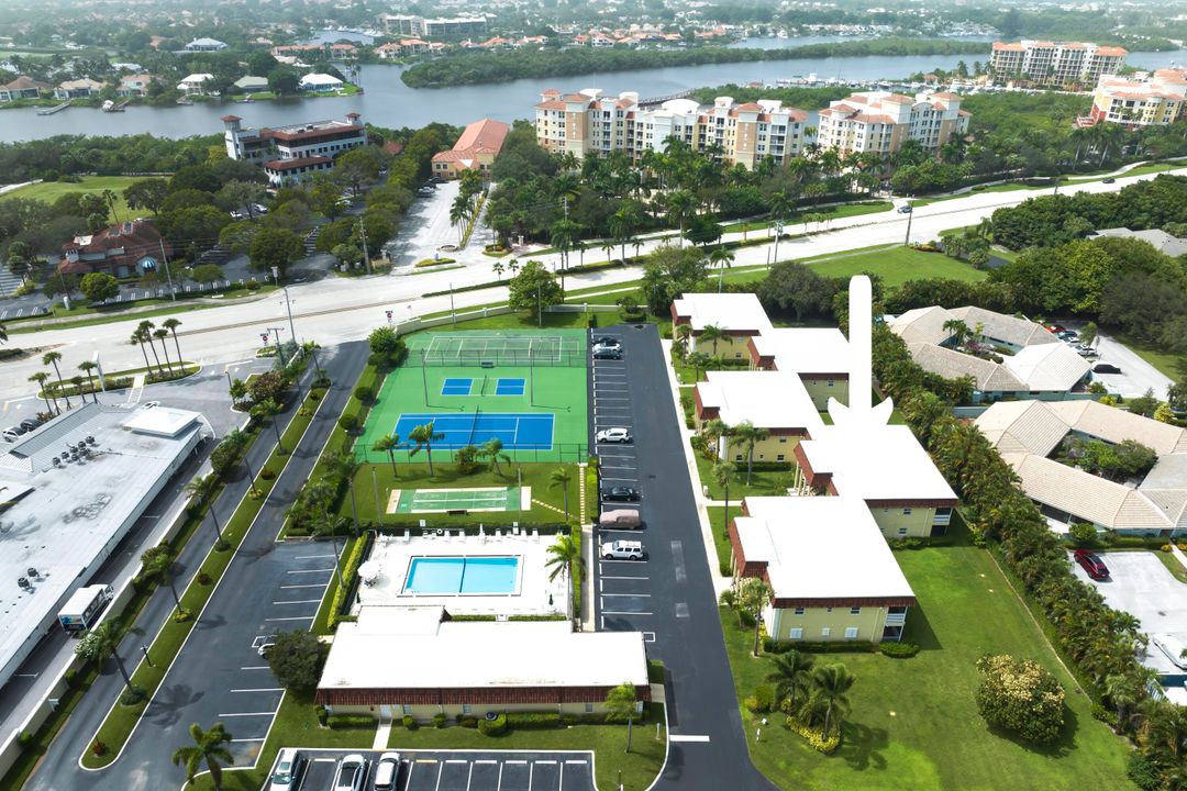 待售: $374,900 (2 贝兹, 2 浴室, 1000 平方英尺)