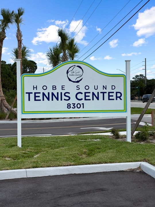 待售: $799,000 (4 贝兹, 3 浴室, 2697 平方英尺)