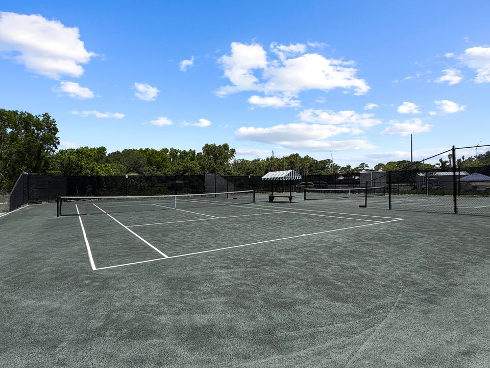 待售: $799,000 (4 贝兹, 3 浴室, 2697 平方英尺)