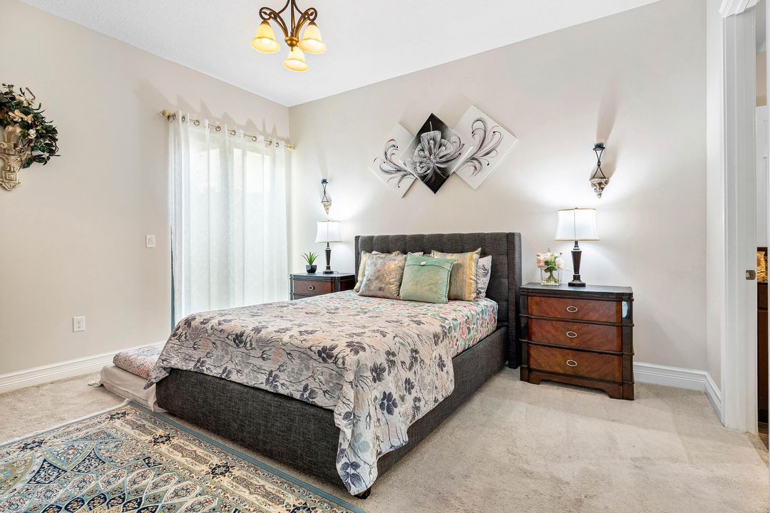 Под контрактом: $10,999 (4 спален, 4 ванн, 3926 Квадратных фут)