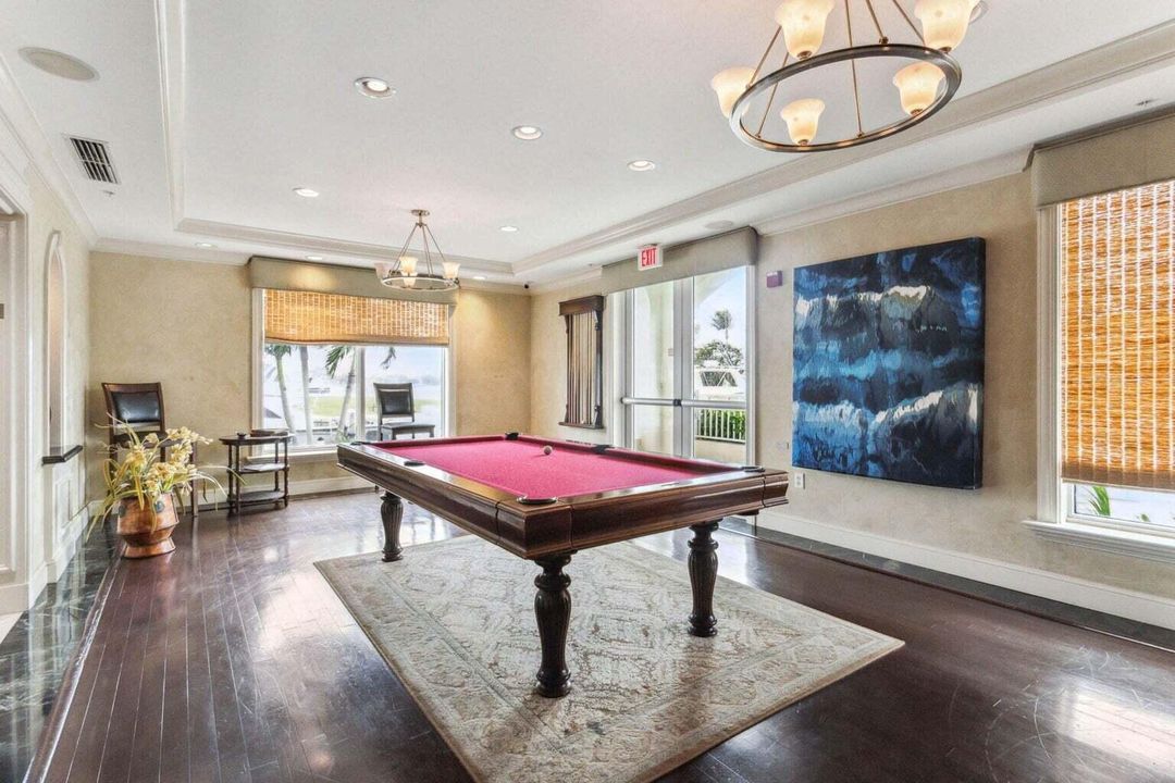 Active With Contract: $5,500 (2 beds, 2 baths, 1000 Square Feet)