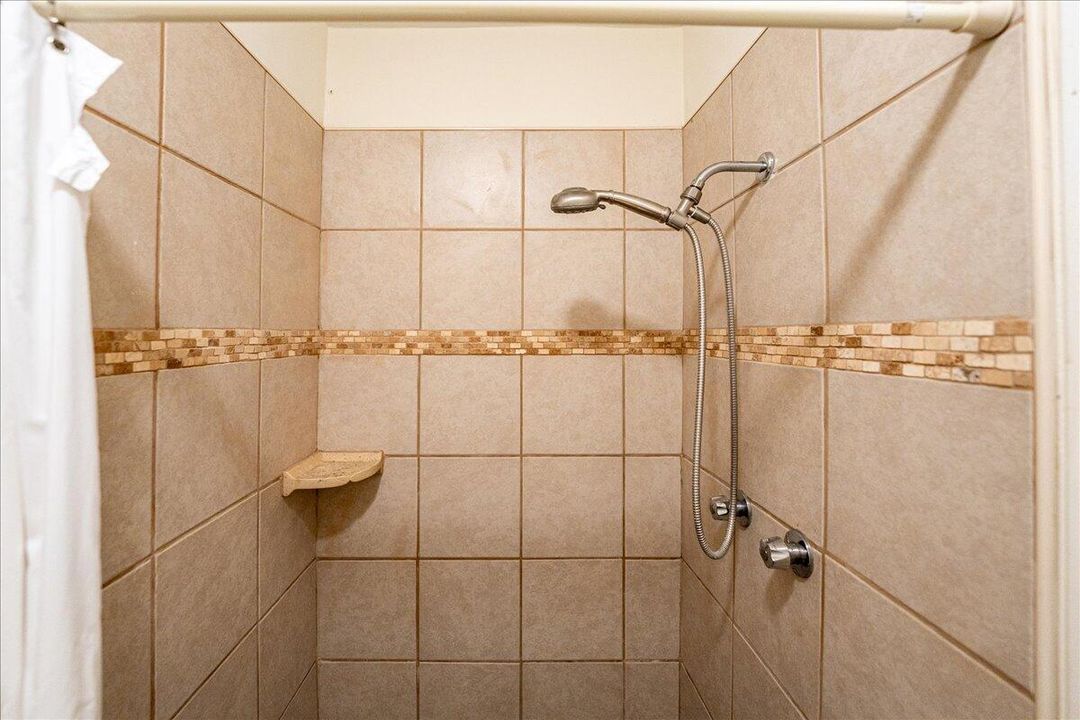 En Venta: $845,000 (2 camas, 2 baños, 1372 Pies cuadrados)