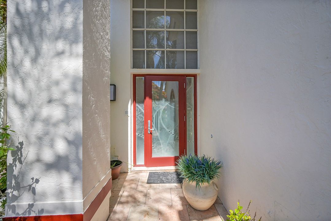 For Sale: $1,650,000 (3 beds, 2 baths, 2701 Square Feet)