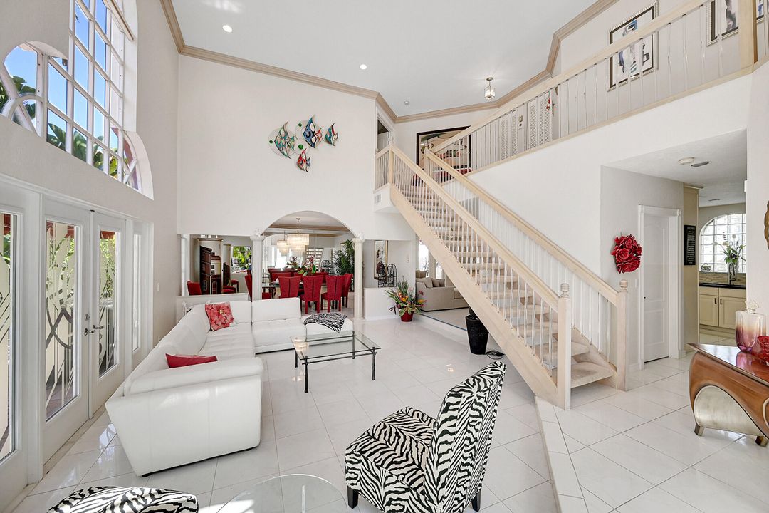 For Sale: $1,650,000 (3 beds, 2 baths, 2701 Square Feet)