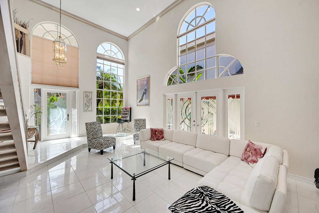 For Sale: $1,650,000 (3 beds, 2 baths, 2701 Square Feet)