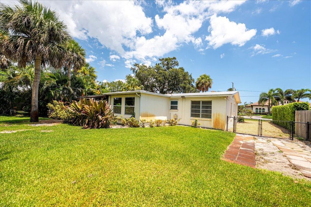 En Venta: $845,000 (2 camas, 2 baños, 1372 Pies cuadrados)