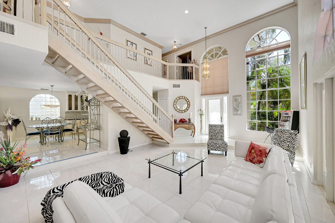 For Sale: $1,650,000 (3 beds, 2 baths, 2701 Square Feet)