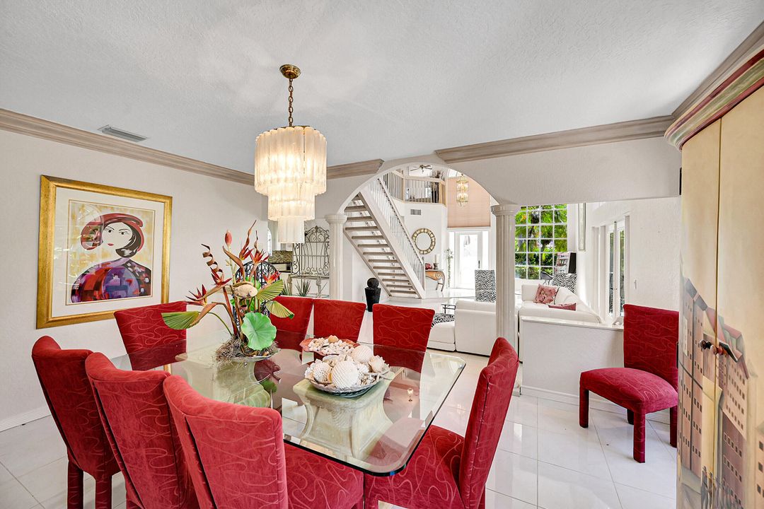 For Sale: $1,650,000 (3 beds, 2 baths, 2701 Square Feet)