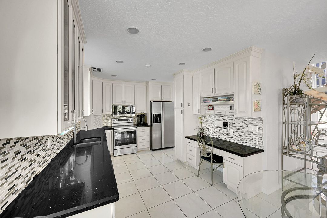 For Sale: $1,650,000 (3 beds, 2 baths, 2701 Square Feet)