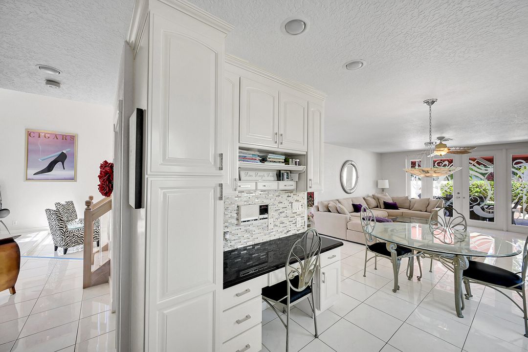 For Sale: $1,650,000 (3 beds, 2 baths, 2701 Square Feet)