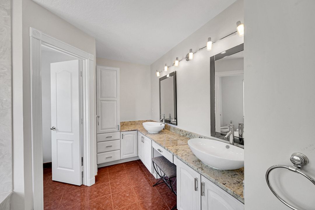 For Sale: $1,650,000 (3 beds, 2 baths, 2701 Square Feet)