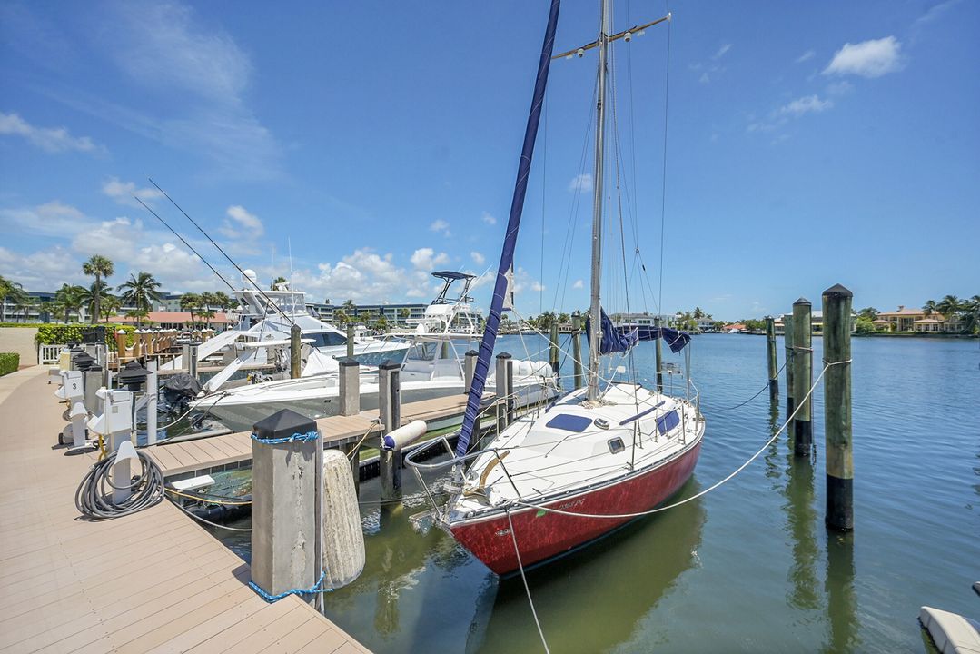 For Sale: $1,650,000 (3 beds, 2 baths, 2701 Square Feet)