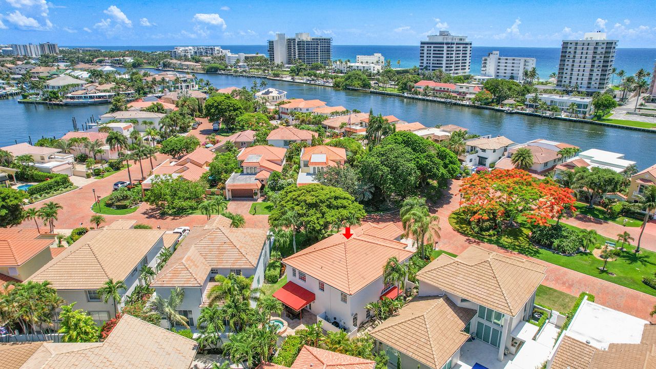 For Sale: $1,650,000 (3 beds, 2 baths, 2701 Square Feet)