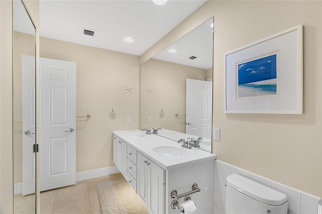 Activo con contrato: $355,000 (2 camas, 2 baños, 1541 Pies cuadrados)