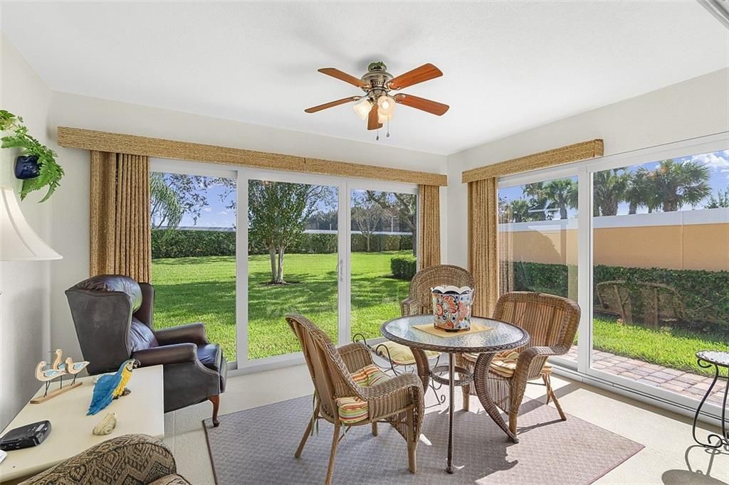 Activo con contrato: $355,000 (2 camas, 2 baños, 1541 Pies cuadrados)