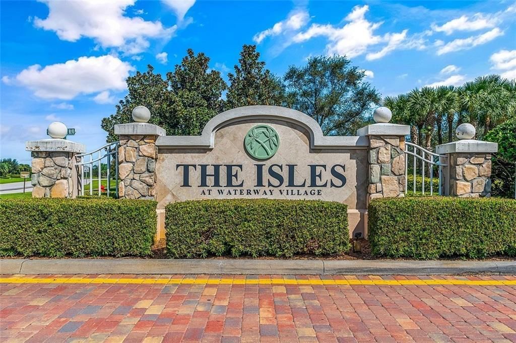 Activo con contrato: $355,000 (2 camas, 2 baños, 1541 Pies cuadrados)