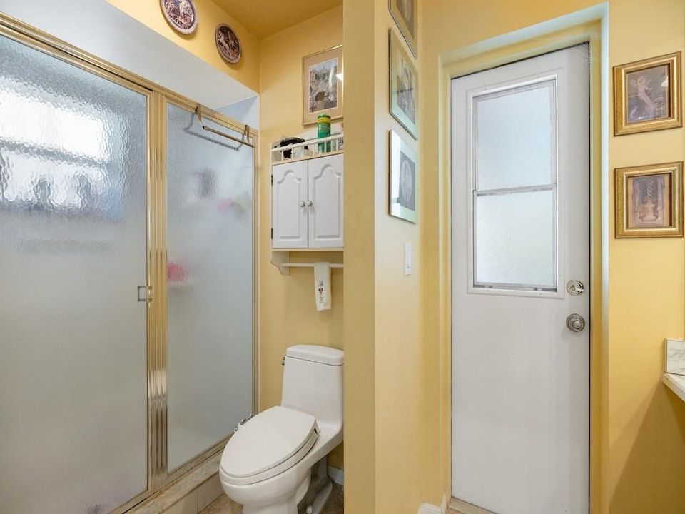 For Sale: $545,000 (3 beds, 2 baths, 1948 Square Feet)