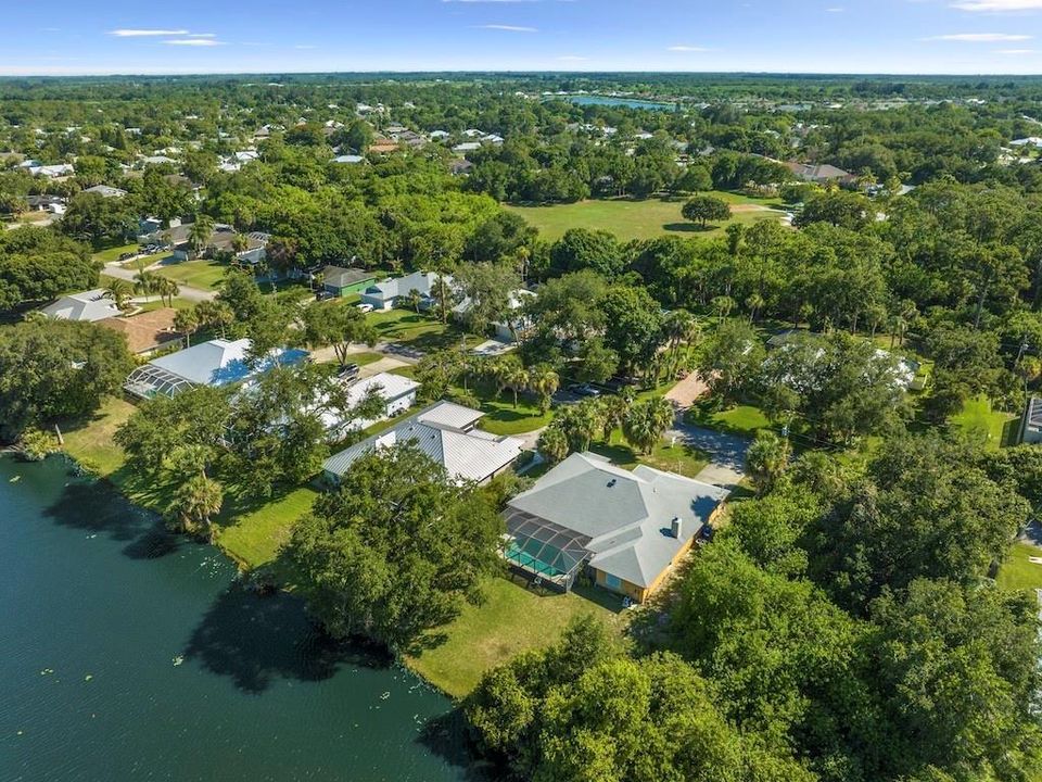 For Sale: $545,000 (3 beds, 2 baths, 1948 Square Feet)