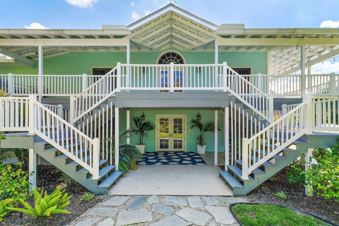 Activo con contrato: $1,390,000 (5 camas, 4 baños, 4483 Pies cuadrados)