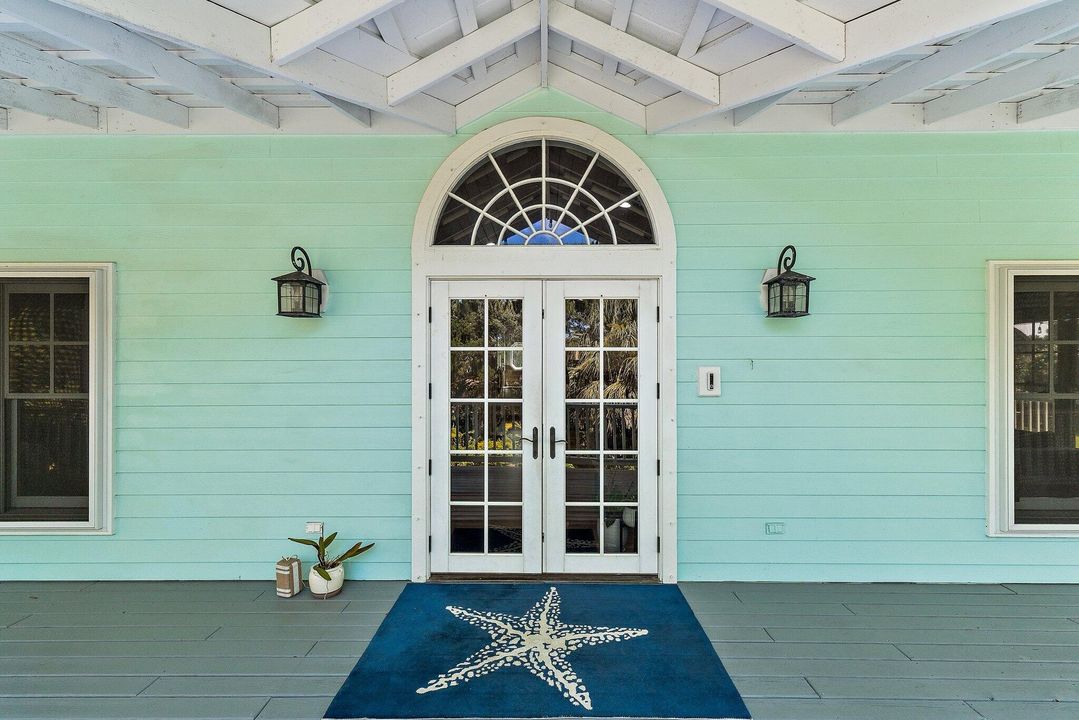 Activo con contrato: $1,390,000 (5 camas, 4 baños, 4483 Pies cuadrados)