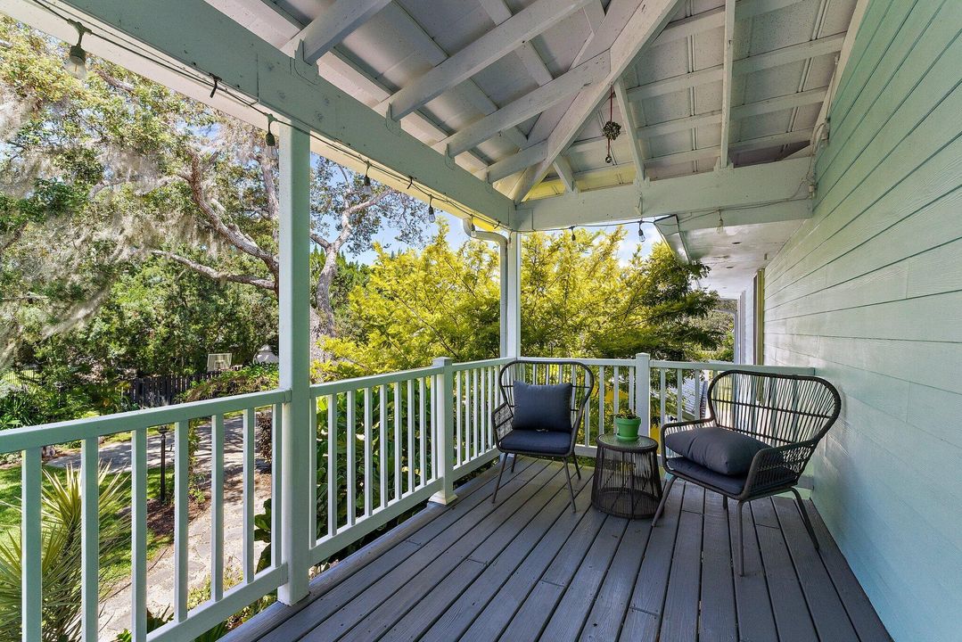 Activo con contrato: $1,390,000 (5 camas, 4 baños, 4483 Pies cuadrados)