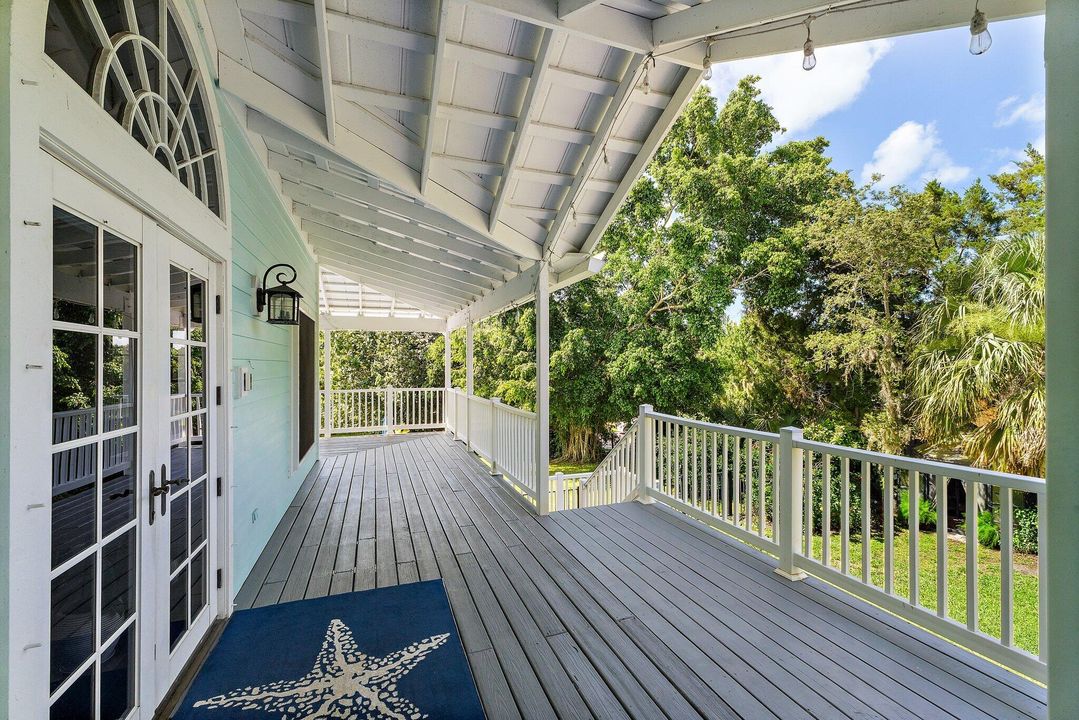 Activo con contrato: $1,390,000 (5 camas, 4 baños, 4483 Pies cuadrados)