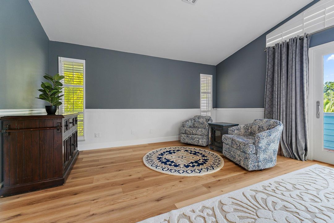 Activo con contrato: $1,390,000 (5 camas, 4 baños, 4483 Pies cuadrados)