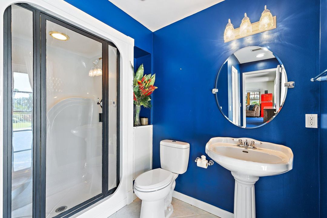 Activo con contrato: $1,390,000 (5 camas, 4 baños, 4483 Pies cuadrados)