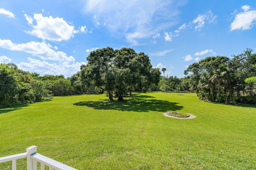 Activo con contrato: $1,390,000 (5 camas, 4 baños, 4483 Pies cuadrados)