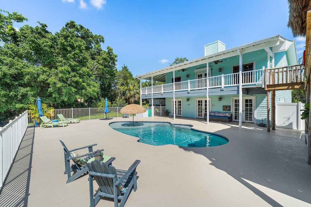 Activo con contrato: $1,390,000 (5 camas, 4 baños, 4483 Pies cuadrados)