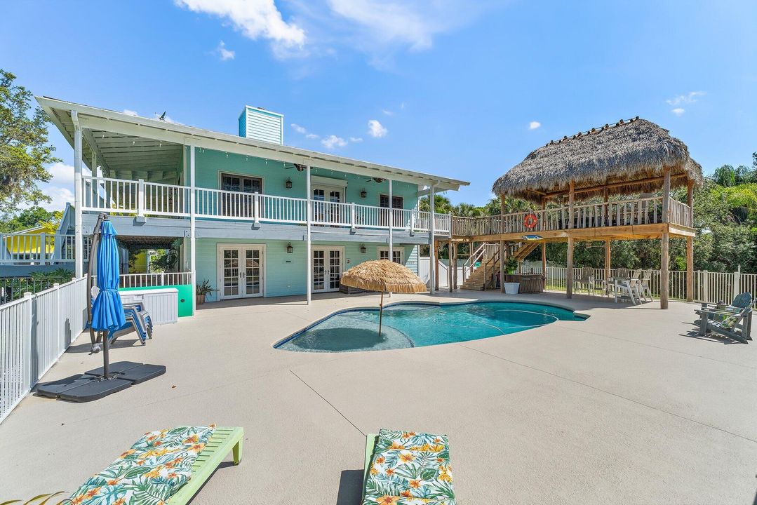 Activo con contrato: $1,390,000 (5 camas, 4 baños, 4483 Pies cuadrados)