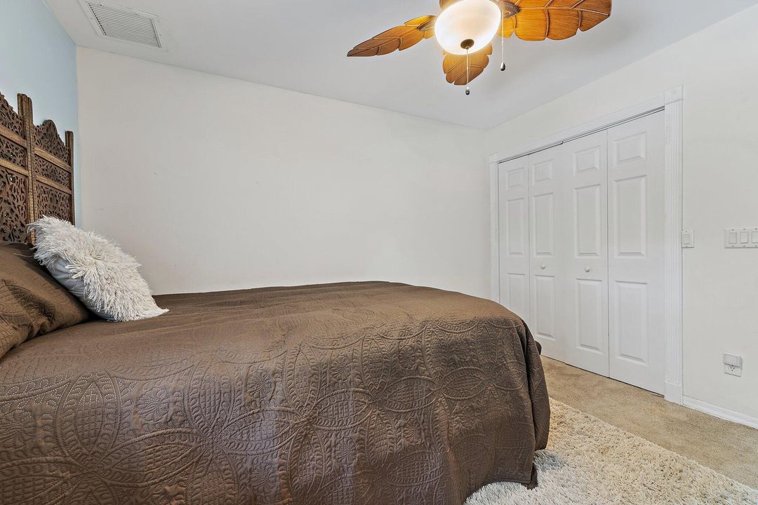 Activo con contrato: $1,390,000 (5 camas, 4 baños, 4483 Pies cuadrados)