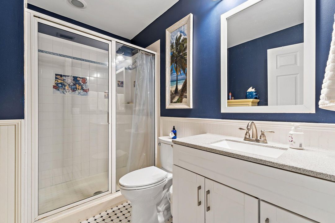 Activo con contrato: $1,390,000 (5 camas, 4 baños, 4483 Pies cuadrados)