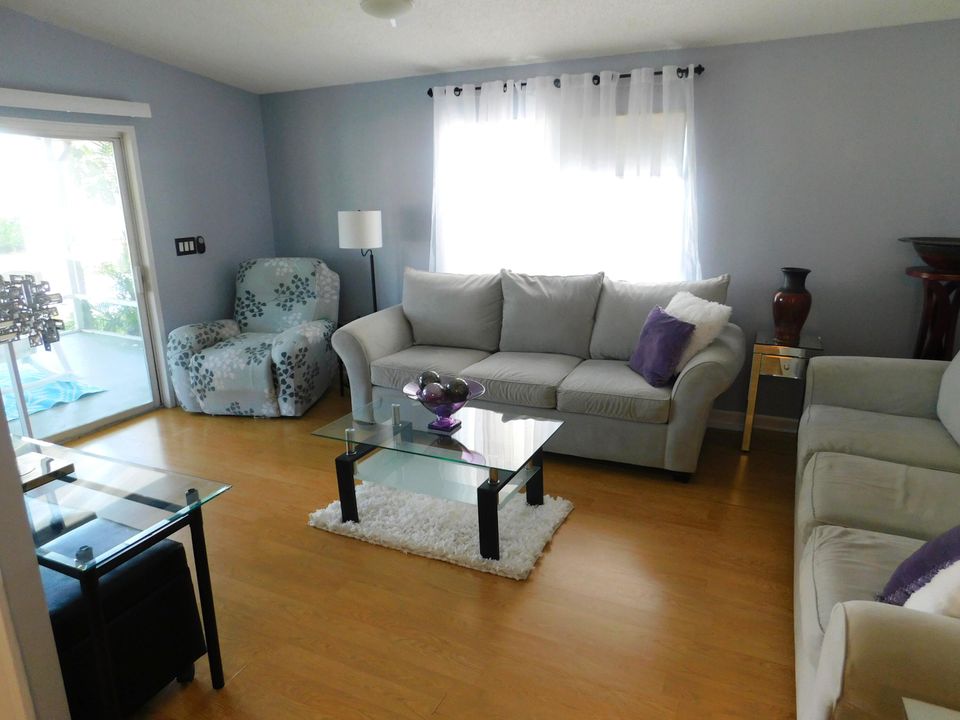 For Sale: $72,900 (2 beds, 2 baths, 960 Square Feet)