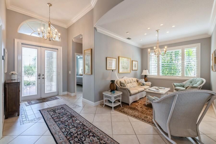 Active With Contract: $6,000 (2 beds, 2 baths, 1993 Square Feet)