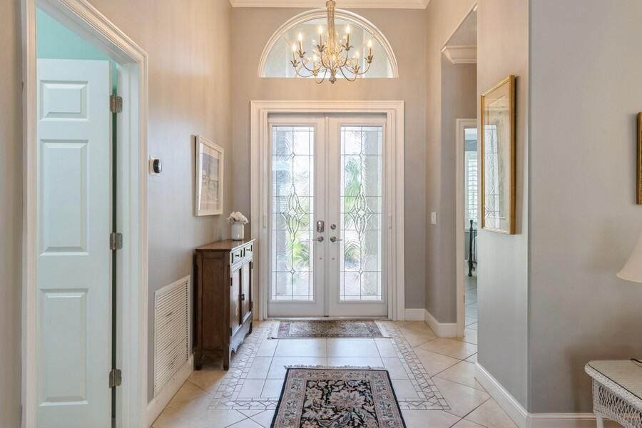 Active With Contract: $6,000 (2 beds, 2 baths, 1993 Square Feet)